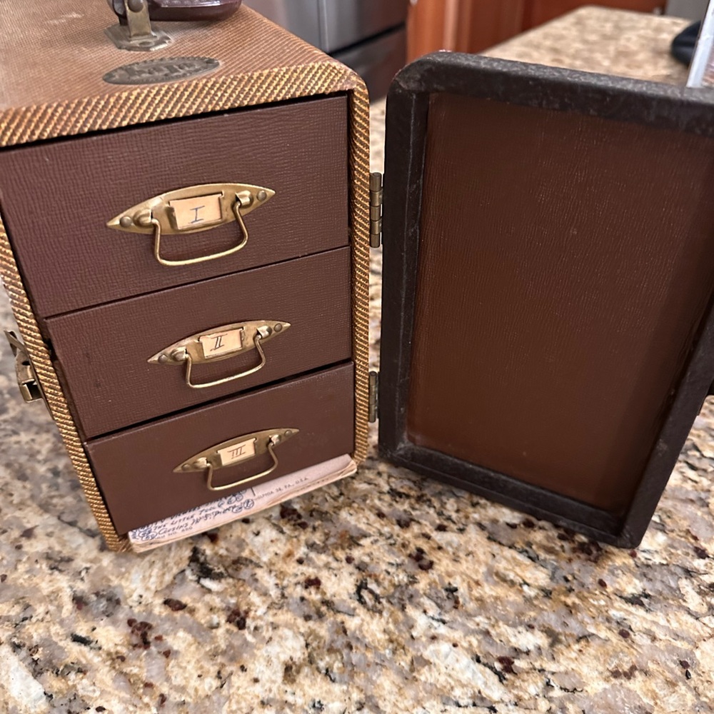 Vintage-Barnett-Jaffe-Baja-Storage Case